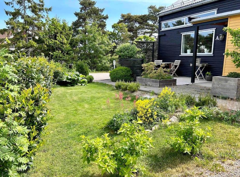 Lys Leilighet Med Fine Uteplasser Fredrikstad Luaran gambar